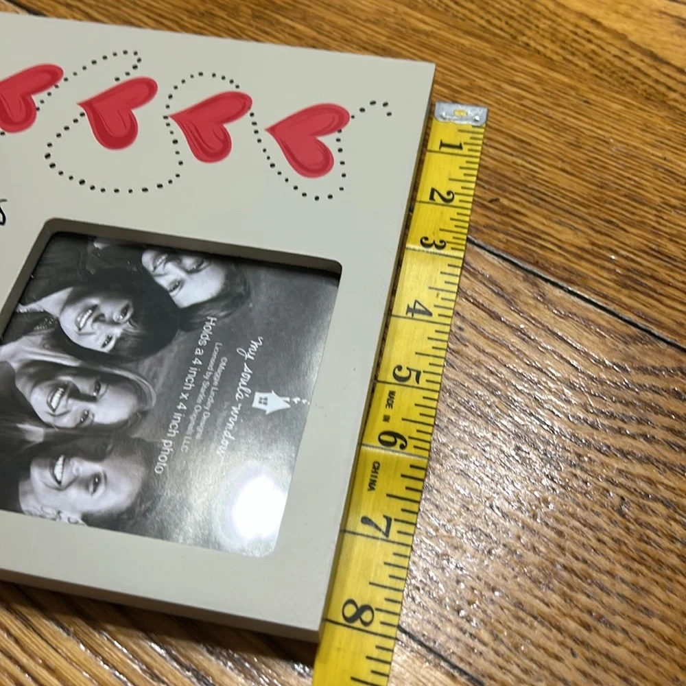 Cracker Barrel heart design photo frame.  Valentines. New in box.